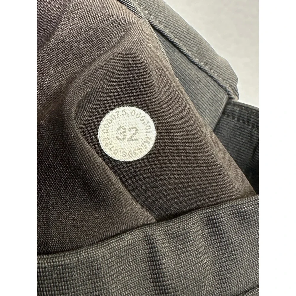 Lululemon Athletica Men 32 Performance Stretch Pants gray Flat Front‎ Zip Pocket